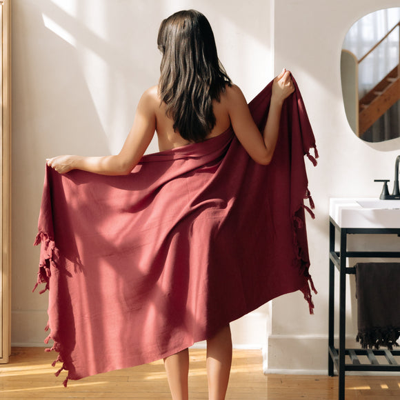 Turkish Towels vs Regular Towels: Why More People Are Making the Switch